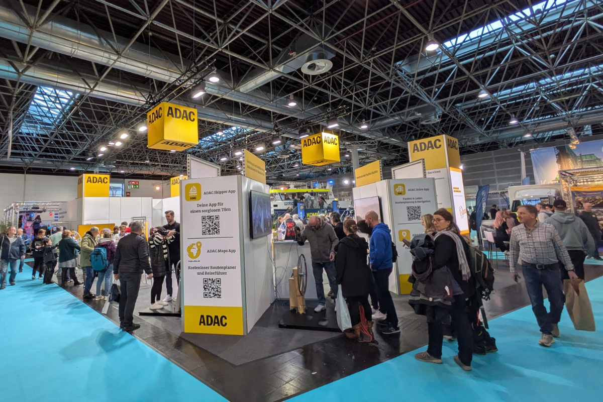 ADAC Messestand boot Düsseldorf 2025