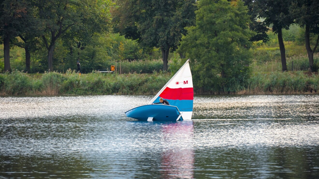 kann ein segelboot mit kiel kentern