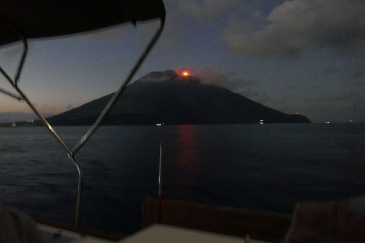 Vulkan Stromboli Dämmerung