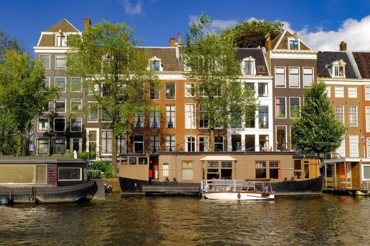Ratgeber Hausboot kaufen. Wohnboot in Amsterdam
