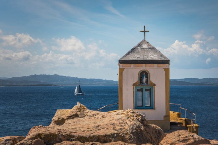 Eine Yacht in Nord Sardinien Yachtcharter